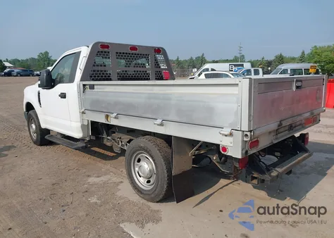 2018 Ford F-250 Xl z USA, uszkodzony, nr VIN 1FDBF2A62JEC21198